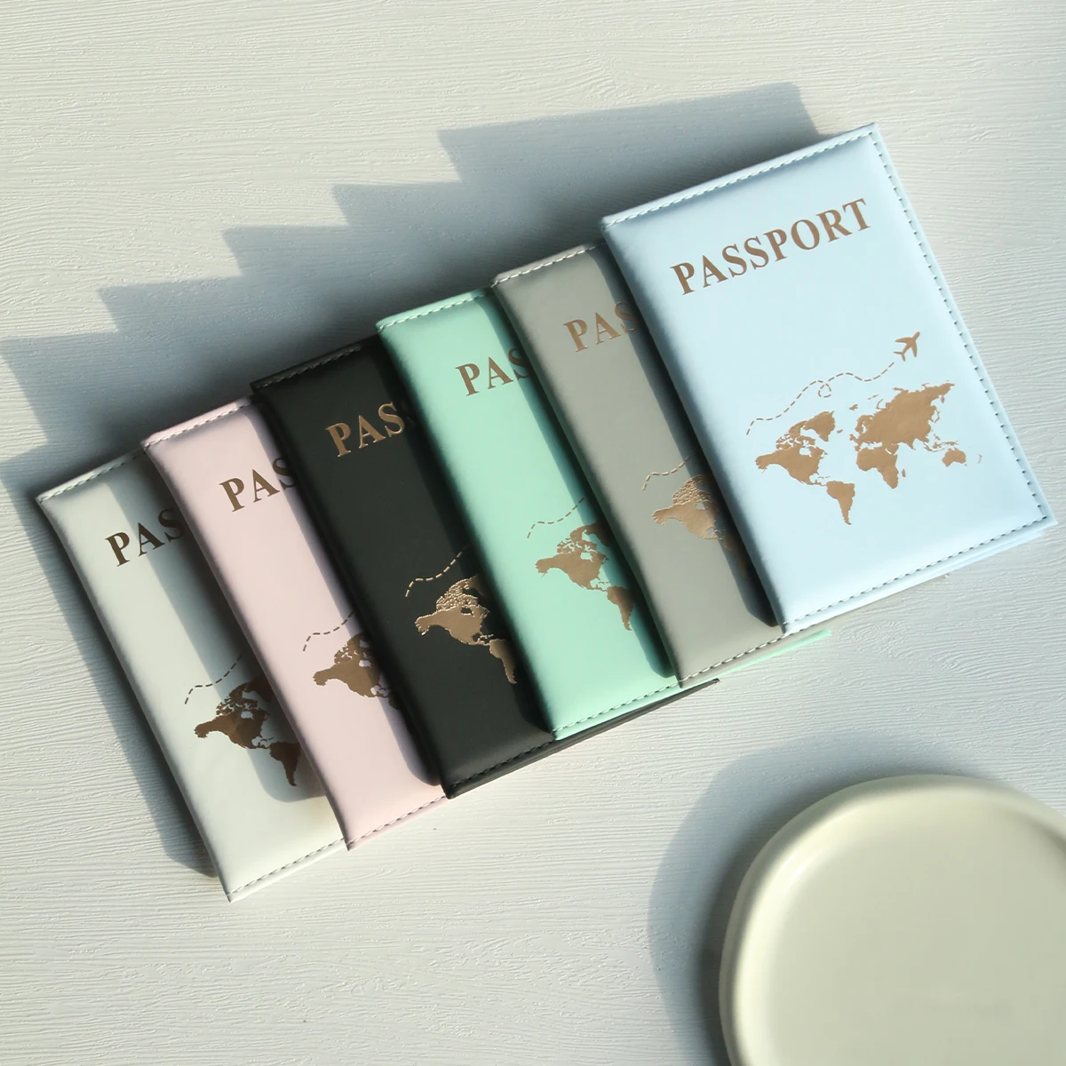 Slim Passport Holder Cove Map  - Car Accessories Must Have recensione e prezzo
