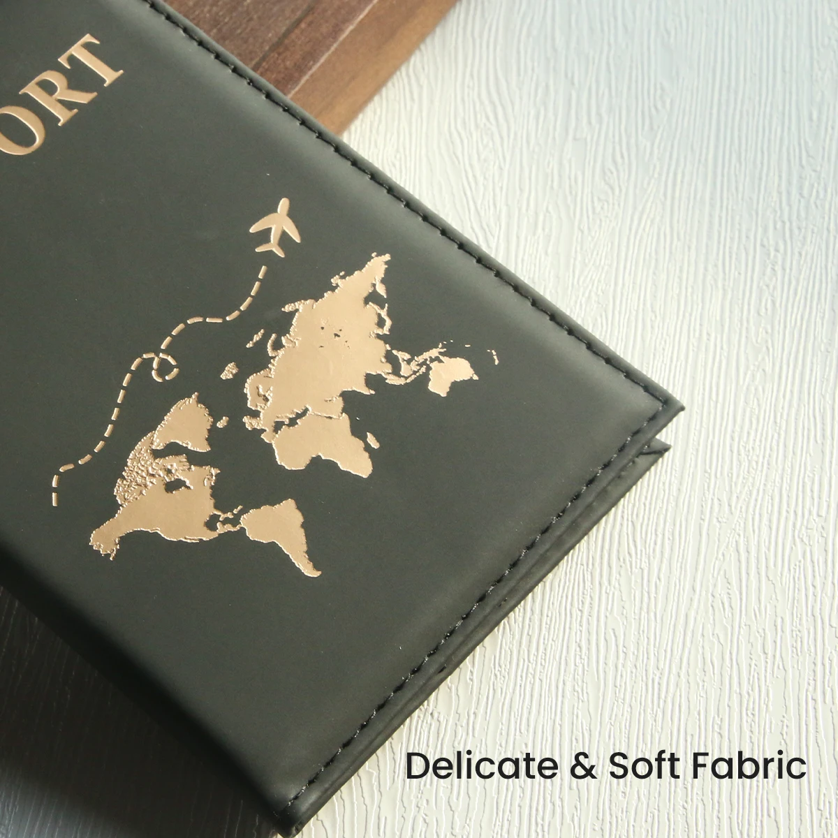 Slim Passport Holder Cove Map  - Car Accessories Must Have recensione e prezzo